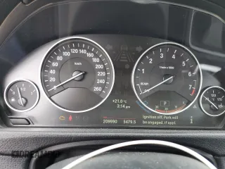 2013 BMW 3 Series 328i xDrive with VIN WBA3B3C5XDF531142, listed as a Copart auction lot 58651745 with 209,990 mi miles and Clean title. Bid and sale history available at DreamBid. Image 9.