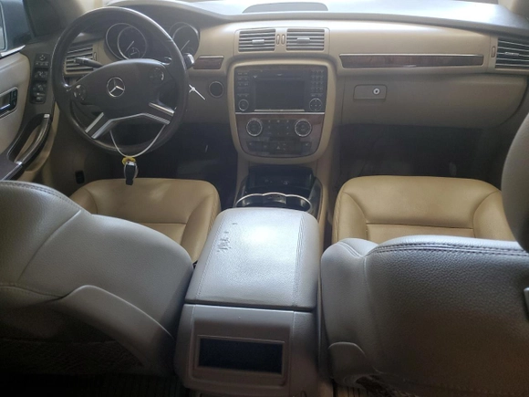 2011 Mercedes-Benz R-Class R 350 with VIN 4JGCB6FE2BA116175, listed as a Copart auction lot 59479494 with 177,448 mi miles and Clean Title. Bid and sale history available at carsss.com. Image 8.