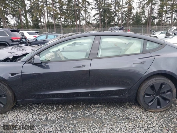 2025 Tesla Model 3 Long Range with VIN 5YJ3E1EB2SF921588, listed as a IAAI auction lot 41609999 with 113 mi miles. Bid and sale history available at carsss.com. Image 15.