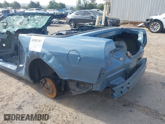 2005 Ford Mustang Deluxe with VIN 1ZVFT84N755227439, listed as a IAAI auction lot 41901307 with Not Provided miles. Bid and sale history available at carsss.com. Image 12.