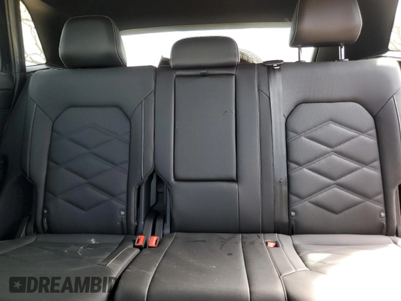 2025 Volkswagen Atlas SE with VIN 1V2WE2CAXSC201609, listed as a Copart auction lot 50096175 with 9,408 mi miles and Clean title. Bid and sale history available at DreamBid. Image 10.