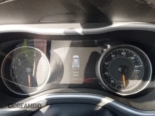 2018 Jeep Cherokee Trailhawk with VIN 1C4PJMBX7JD517299, listed as a IAAI auction lot 42022770 with 62,865 mi miles. Bid and sale history available at carsss.com. Image 7.