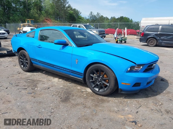 2011 Ford Mustang V6 with VIN 1ZVBP8AM3B5164284, listed as a IAAI auction lot 42013370 with 43,689 mi miles and . Bid and sale history available at DreamBid. Image 1.