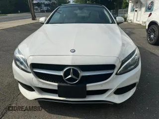 2017 Mercedes-Benz C 300 z VIN WDDWJ4KB0HF365600, wystawiony jako Copart lot #61332505 z przebiegiem 90 209 mil mil oraz Czysty tytuł • Clean title. Historia ofert i sprzedaży dostępna na DreamBid. Obrazek 5.