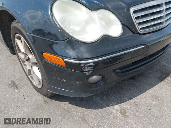 2007 Mercedes-Benz C with VIN WDBRF87HX7F889041, listed as a IAAI auction lot 42648400 with 218,227 mi miles and . Bid and sale history available at DreamBid. Image 14.