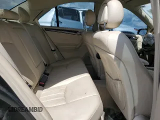 2005 Mercedes-Benz C 240 z VIN WDBRF61J05A771378, wystawiony jako Copart lot #64132575 z przebiegiem 134 018 mil mil oraz Szkoda całkowita • Salvage title. Historia ofert i sprzedaży dostępna na DreamBid. Obrazek 10.