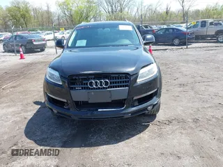 2007 Audi Q7 Premium z VIN WA1BY74L97D056322, wystawiony jako IAAI lot #42081141 z przebiegiem 173 587 mil mil oraz . Historia ofert i sprzedaży dostępna na DreamBid. Obrazek 11.