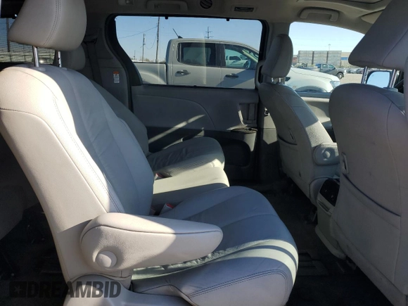 2019 Toyota Sienna XLE Auto Access Seat with VIN 5TDYZ3DC1KS969126, listed as a Copart auction lot 53497695 with 147,989 mi miles and Clean Title. Bid and sale history available at carsss.com. Image 11.