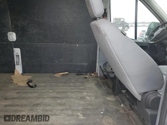 2019 Ford Transit with VIN 1FTYE2CM1KKB49278, listed as a Copart auction lot 45562535 with 87,491 mi miles and Clean title. Bid and sale history available at DreamBid. Image 11.