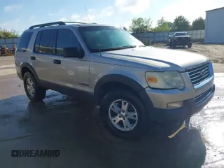 2006 Ford Explorer XLT with VIN 1FMEU73E46ZA26420, listed as a IAAI auction lot 41956971 with 282,677 mi miles. Bid and sale history available at carsss.com. Image 1.