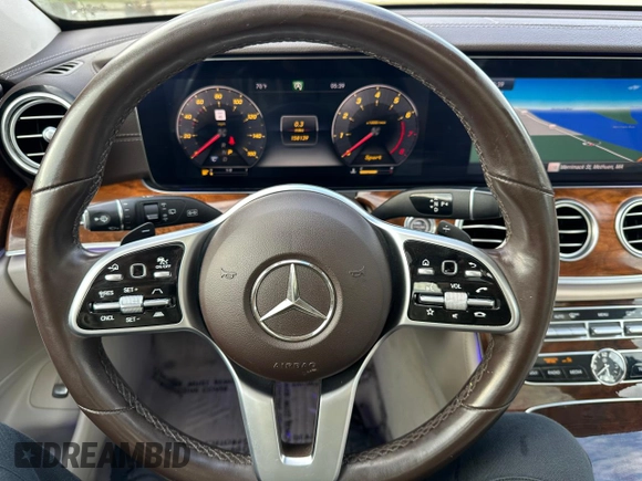 2019 Mercedes-Benz E 450 with VIN WDDZH6JB9KA591631, listed as a Copart auction lot 56421825 with 158,139 mi miles and Clean Title. Bid and sale history available at DreamBid. Image 14.