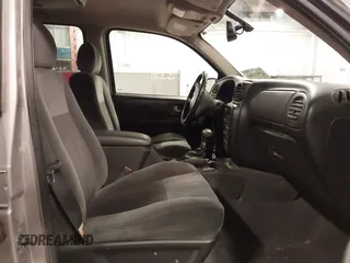2007 Chevrolet TrailBlazer LS with VIN 1GNDT13S072267270, listed as a IAAI auction lot 41913360 with 152,678 mi miles. Bid and sale history available at carsss.com. Image 5.