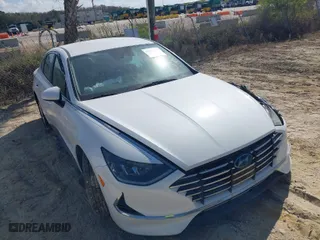 2020 Hyundai Sonata SE with VIN 5NPEG4JAXLH053019, listed as a IAAI auction lot 41453380 with 115,141 mi miles. Bid and sale history available at carsss.com. Image 1.