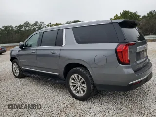 2022 GMC Yukon XL SLT with VIN 1GKS1GKD1NR166484, listed as a Copart auction lot 42564925 with 45,294 mi miles and Salvage Title. Bid and sale history available at carsss.com. Image 2.