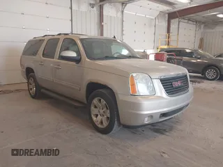 2011 GMC Yukon XL SLT z VIN 1GKS2KE38BR185581, wystawiony jako IAAI lot #42393297 z przebiegiem 222 217 mil mil oraz . Historia ofert i sprzedaży dostępna na DreamBid. Obrazek 1.