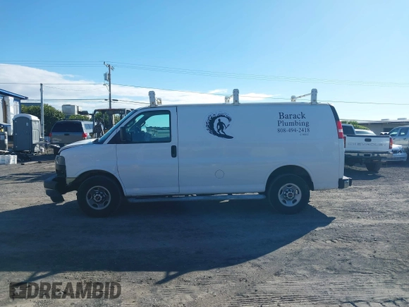 2017 GMC Savana Cargo z VIN 1GTW7AFF8H1911075, wystawiony jako IAAI lot #41038863 z przebiegiem 93 959 mil mil oraz . Historia ofert i sprzedaży dostępna na DreamBid. Obrazek 14.