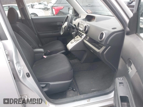 2008 Scion xB with VIN JTLKE50E381028680, listed as a IAAI auction lot 42035488 with 203,557 mi miles. Bid and sale history available at carsss.com. Image 5.