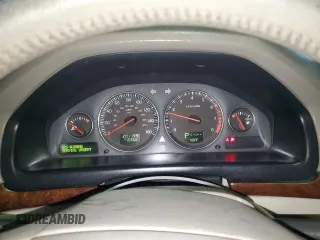 2005 Volvo S80 z VIN YV1TS592851411893, wystawiony jako Copart lot #43352335 z przebiegiem 201 199 mil mil oraz Nie do naprawy • Non repairable. Historia ofert i sprzedaży dostępna na DreamBid. Obrazek 9.