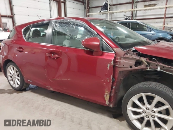 2011 Lexus CT 200h z VIN JTHKD5BH6B2042420, wystawiony jako IAAI lot #41700918 z przebiegiem 131 348 mil mil oraz . Historia ofert i sprzedaży dostępna na DreamBid. Obrazek 18.