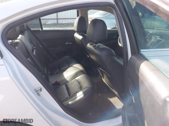 2015 Chevrolet Cruze LT with VIN 1G1PE5SB2F7129068, listed as a IAAI auction lot 42004347 with 98,220 mi miles. Bid and sale history available at carsss.com. Image 8.