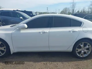 2014 Acura TL Advance z VIN 19UUA9F74EA001582, wystawiony jako IAAI lot #42058037 z przebiegiem 163 354 mil mil oraz . Historia ofert i sprzedaży dostępna na DreamBid. Obrazek 14.