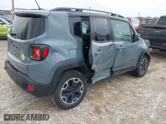 2015 Jeep Renegade Trailhawk z VIN ZACCJBCT4FPB79254, wystawiony jako IAAI lot #41965451 z przebiegiem 87 398 mil mil oraz . Historia ofert i sprzedaży dostępna na DreamBid. Obrazek 4.