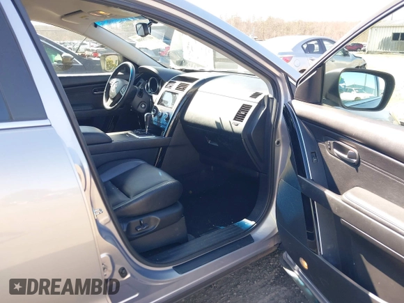2008 Mazda CX-9 Grand Touring z VIN JM3TB38A780159798, wystawiony jako IAAI lot #41775580 z przebiegiem 119 147 mil mil oraz . Historia ofert i sprzedaży dostępna na DreamBid. Obrazek 5.