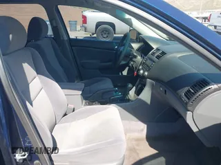 2003 Honda Accord LX with VIN JHMCM56353C063225, listed as a IAAI auction lot 42432611 with 202,916 mi miles and . Bid and sale history available at DreamBid. Image 5.