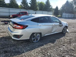 2018 Honda Clarity Plug-In Hybrid with VIN JHMZC5F1XJC017723, listed as a Copart auction lot 70797224 with 62,692 mi miles and Salvage Title. Bid and sale history available at carsss.com. Image 3.
