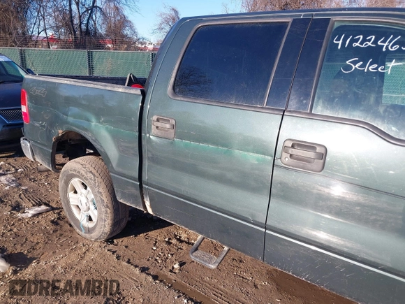 2004 Ford F-150 XLT with VIN 1FTPW14584KC75683, listed as a IAAI auction lot 41224632 with 349,638 mi miles. Bid and sale history available at carsss.com. Image 6.