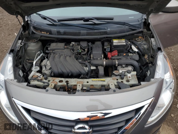 2015 Nissan Versa SV z VIN 3N1CN7AP1FL803434, wystawiony jako Copart lot #55703535 z przebiegiem 35 500 mil mil oraz Szkoda całkowita • Salvage title. Historia ofert i sprzedaży dostępna na DreamBid. Obrazek 11.