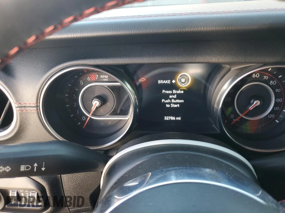2020 Jeep Wrangler Unlimited Recon with VIN 1C4HJXFN5LW304700, listed as a Copart auction lot 86005334 with 32,786 mi miles and Salvage title. Bid and sale history available at DreamBid. Image 9.