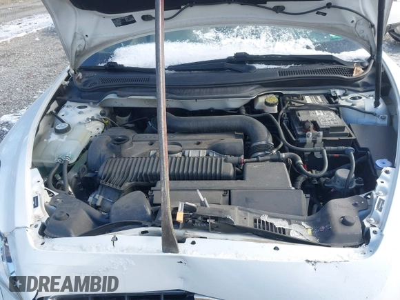 2013 Volvo C70 T5 with VIN YV1672MC5DJ142005, listed as a IAAI auction lot 41634212 with 94,435 mi miles. Bid and sale history available at carsss.com. Image 10.