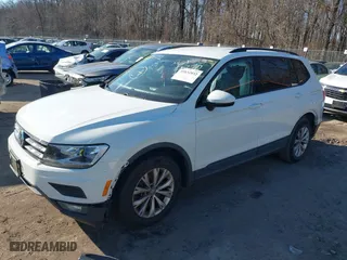 2018 Volkswagen Tiguan S with VIN 3VV1B7AX1JM015870, listed as a IAAI auction lot 41632032 with 82,578 mi miles. Bid and sale history available at carsss.com. Image 17.