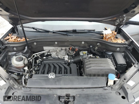 2018 Volkswagen Atlas SE with VIN 1V2CR2CA8JC516141, listed as a Copart auction lot 85286894 with 117,179 mi miles and Salvage title. Bid and sale history available at DreamBid. Image 12.