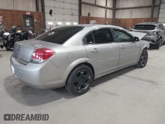 2008 Saturn Aura XE z VIN 1G8ZS57B08F227326, wystawiony jako IAAI lot #42169913 z przebiegiem 152 233 mil mil oraz . Historia ofert i sprzedaży dostępna na DreamBid. Obrazek 4.