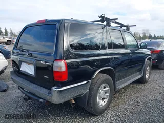 2000 Toyota 4Runner SR5 with VIN JT3HN86R1Y0322493, listed as a IAAI auction lot 41938857 with 121,124 mi miles. Bid and sale history available at carsss.com. Image 4.