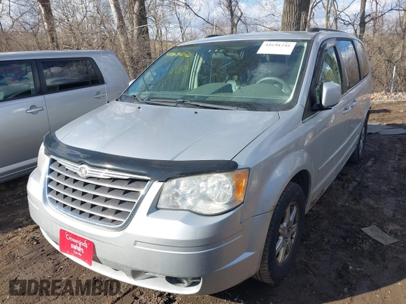 2008 Chrysler Town & Country Touring with VIN 2A8HR54P58R732227, listed as a IAAI auction lot 41691216 with 132,034 mi miles. Bid and sale history available at carsss.com. Image 17.