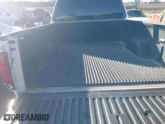 1998 Ford F-150 with VIN 1FTZX17W5WKC29368, listed as a IAAI auction lot 41768833 with 259,069 mi miles and . Bid and sale history available at DreamBid. Image 16.