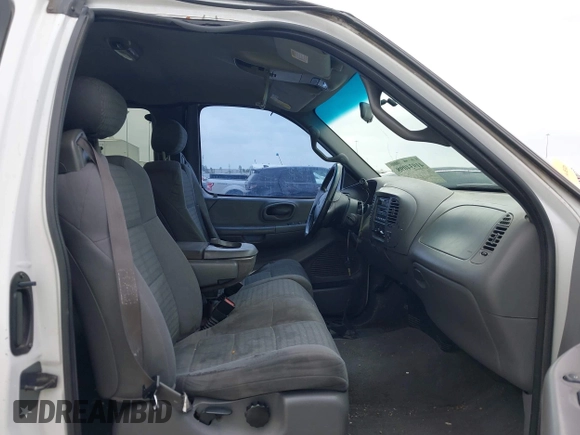 2001 Ford F-150 XL with VIN 2FTRX07L21CA73710, listed as a IAAI auction lot 41934098 with 1 mi miles. Bid and sale history available at carsss.com. Image 5.