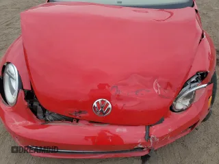 2017 Volkswagen Beetle 1.8T SE with VIN 3VWJ17AT2HM613942, listed as a Copart auction lot 44078155 with 43,321 mi miles and Salvage Title. Bid and sale history available at carsss.com. Image 12.