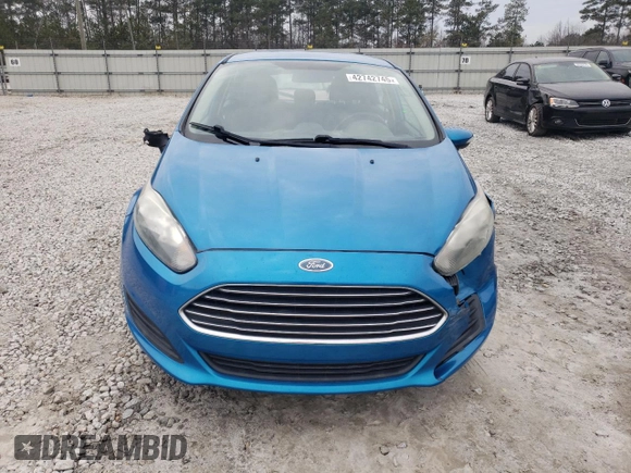 2014 Ford Fiesta SE z VIN 3FADP4EJ3EM232818, wystawiony jako Copart lot #42742745 z przebiegiem 122 987 mil mil oraz Szkoda całkowita • Salvage title. Historia ofert i sprzedaży dostępna na DreamBid. Obrazek 5.