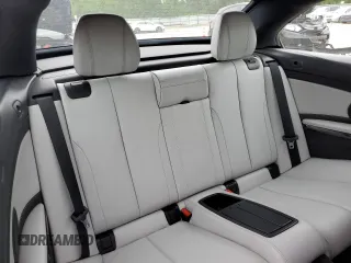 2015 BMW M4 z VIN WBS3U9C53FJ967968, wystawiony jako Copart lot #57784555 z przebiegiem 71 025 mil mil oraz Czysty tytuł • Clean title. Historia ofert i sprzedaży dostępna na DreamBid. Obrazek 10.
