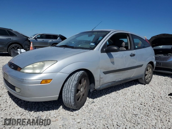 2001 Ford Focus ZX3 z VIN 3FAFP313X1R243418, wystawiony jako Copart lot #48558175 z przebiegiem 43 257 mil mil oraz Szkoda całkowita • Salvage title. Historia ofert i sprzedaży dostępna na DreamBid. Obrazek 1.
