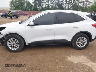 2021 Ford Escape SE with VIN 1FMCU0G67MUA28772, listed as a IAAI auction lot 42114499 with 21,818 mi miles and . Bid and sale history available at DreamBid. Image 15.