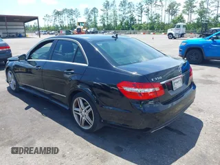 2011 Mercedes-Benz E-Class E 350 Luxury with VIN WDDHF5GB1BA462074, listed as a IAAI auction lot 42017000 with 170,658 mi miles. Bid and sale history available at carsss.com. Image 3.