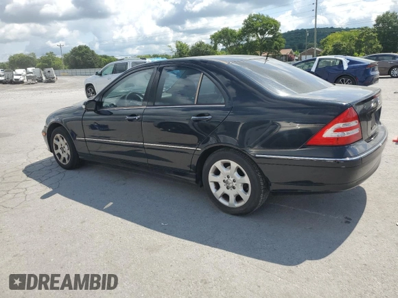 2005 Mercedes-Benz C 240 z VIN WDBRF61J05A771378, wystawiony jako Copart lot #64132575 z przebiegiem 134 018 mil mil oraz Szkoda całkowita • Salvage title. Historia ofert i sprzedaży dostępna na DreamBid. Obrazek 2.