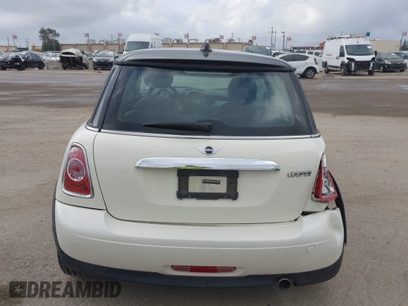 2011 MINI Hardtop with VIN WMWSU3C54BT183455, listed as a IAAI auction lot 42117672 with 130,530 mi miles and . Bid and sale history available at DreamBid. Image 16.