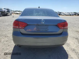2013 Volkswagen Passat SE z VIN 1VWBP7A32DC036067, wystawiony jako Copart lot #57707025 z przebiegiem 168 751 mil mil oraz Szkoda całkowita • Salvage title. Historia ofert i sprzedaży dostępna na DreamBid. Obrazek 6.