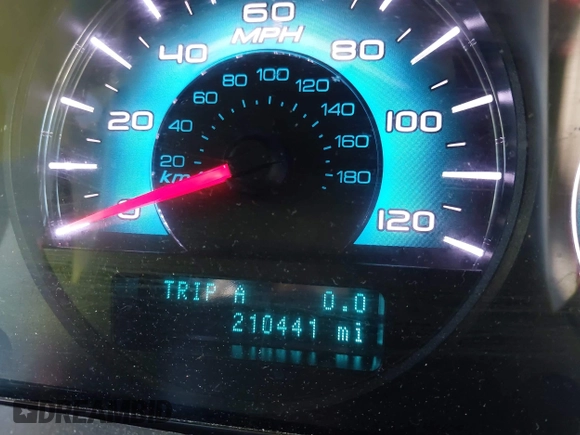 2012 Ford Fusion SE with VIN 3FAHP0HA9CR402640, listed as a IAAI auction lot 42052610 with 210,441 mi miles and . Bid and sale history available at carsss.com. Image 15.
